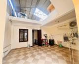 HÀO NAM - GẦN PHỐ - SÂN THOÁNG - BAN CÔNG RỘNG - 55M² NHỈNH 8 TỈ - KINH DOANH - DÒNG TIỀN