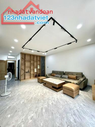 CƠ HỘI HIẾM! NHÀ ĐẸP HẺM PHAN SÀO NAM, P.11, TÂN BÌNH, THANG MÁY TRONG NHÀ - CHỈ 22 TỶ - 1