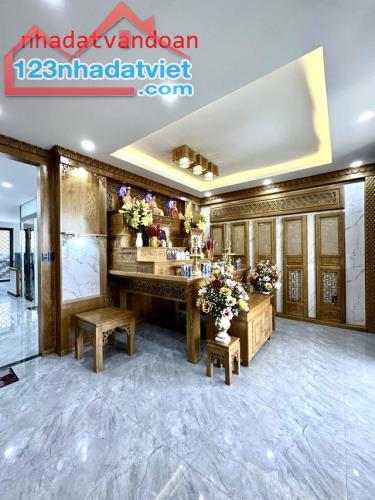 CƠ HỘI HIẾM! NHÀ ĐẸP HẺM PHAN SÀO NAM, P.11, TÂN BÌNH, THANG MÁY TRONG NHÀ - CHỈ 22 TỶ - 3
