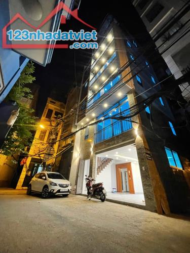 CỰC HIẾM- Bán nhà phố Vũ Tông Phan- Lô góc - Ô tô- Thang máy- Nhà mới ở ngay- 50m2 - 1