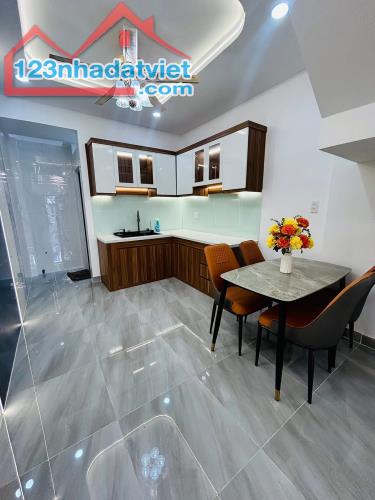 Nhà hẻm 5m, cho thuê 14 triệu- 2,45tỷ/ 56m2. Lê Đại Hành, phường 11, Quận 11. Sổ sẵn - 3