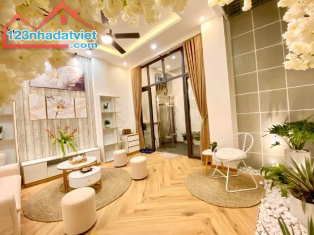 MỚI!!! BÁN NHÀ NGUYỄN NGỌC NẠI, HƠN 50M2, 1 BƯỚC RA PHỐ, Ô TÔ ĐỖ CỬA - 1
