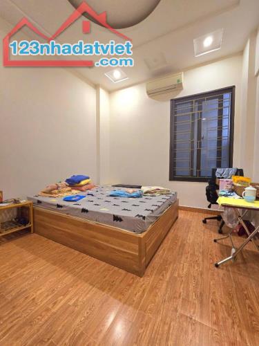NÓNG, DÂN XÂY -NGÕ THÔNG RỘNG- GẦN PHỐ , TRUNG TÂM BA ĐÌNH      Dt 50m x 4t mt 4m giá 12.5 - 2