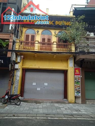 Bán Nhà Mặt Phố Quận Hoàn Kiếm 136m2-2T MT5,8m Vỉa Hè 1 SỔ 1 CHỦ 129 Tỷ Mã Mây. - 1