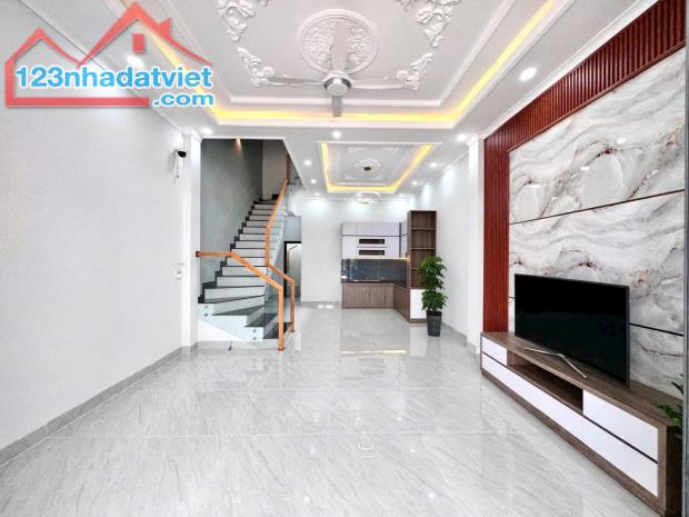 nhà lầu xây mới ngay cuối đường Đồng Khởi - 1
