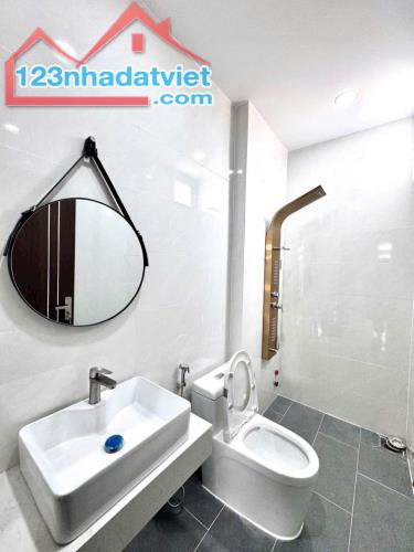 nhà lầu xây mới ngay cuối đường Đồng Khởi - 3