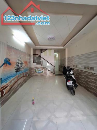 Cực hot!! Nhà hẻm xe hơi đường Phạm thế hiển vào ở ngay DT 55m2, 3Tầng chỉ hơn 4 tỷ - 3