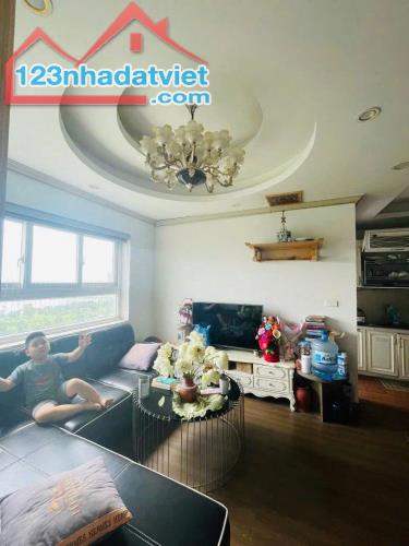 Bán gấp căn góc tầng trung 82m2 3PN, 2WC full nội thất - 3