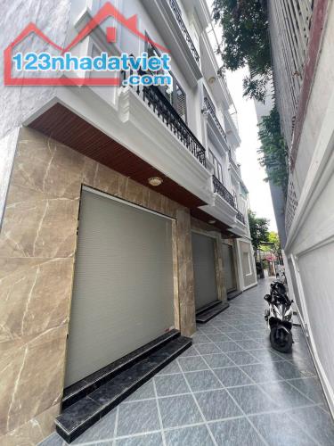 dãy nhà đẹp đầu Đà Nẵng Ngô Quyền gần trường chợ