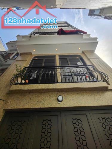 BÁN NHÀ XUÂN THUỶ – CẦU GIẤY 30M² x 5 TẦNG -GIÁ 5,8 TỶ