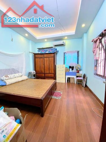 BÁN SIÊU MẪU NGỌC THỤY DT70m- 4 Tầng-MT3.93m- Giá Chào 15.279 tỷ - 5