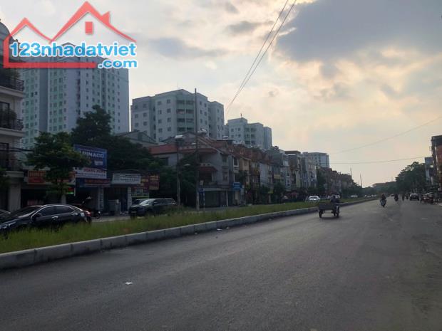 Cần bán nhà 3 tầng mặt đường Nguyễn Tất Thành – Vĩnh Yên