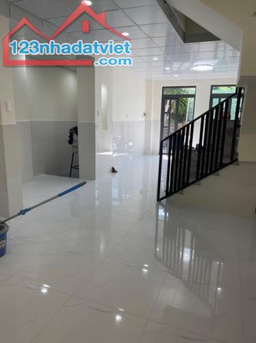 NHÀ PHỐ PHÂN LÔ VIP – HIỆP BÌNH PHƯỚC, THỦ ĐỨC 📍 Vị trí siêu đẹp – KDC Hồng Long, Đường s