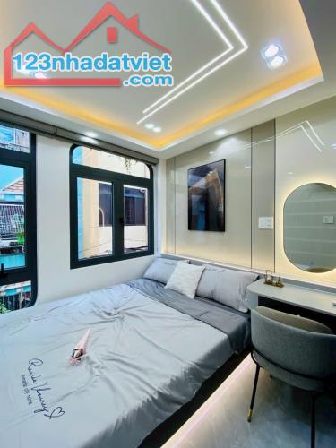 NHÀ QUẬN 3 - VỊ TRÍ ĐẸP, HẺM 4M THÔNG - 3PN, SỔ HỒNG RIÊNG - CHỈ 5.7 TỶ - 3