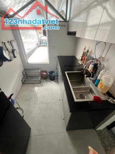 Mặt Ngõ Kinh Doanh, Phố Đặng Tiến Đông. 28m2, 5 Tầng, MT 3m. Giá 9 Tỷ - 3
