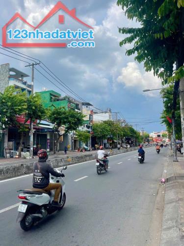 BÁN NHÀ MTKD PHAN VĂN HỚN, QUẬN 12 NGANG 4M NỞ HẬU 11M X 26M NHỈNH 13 TỶ TL - 1