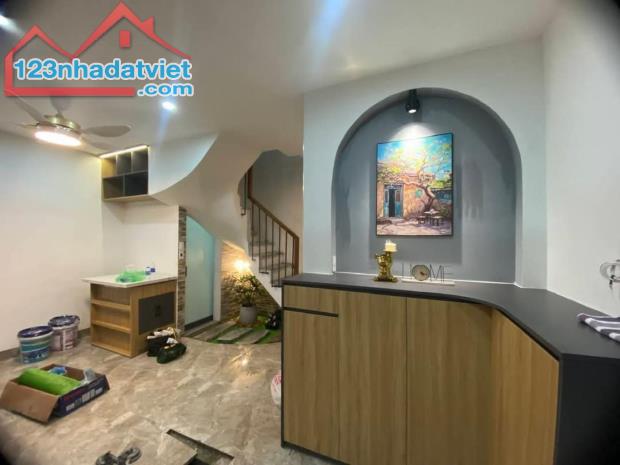 +bán nhà nghọc hà ba đình 7 tâng thang máy 31m2 giá trị 8 đông - 2