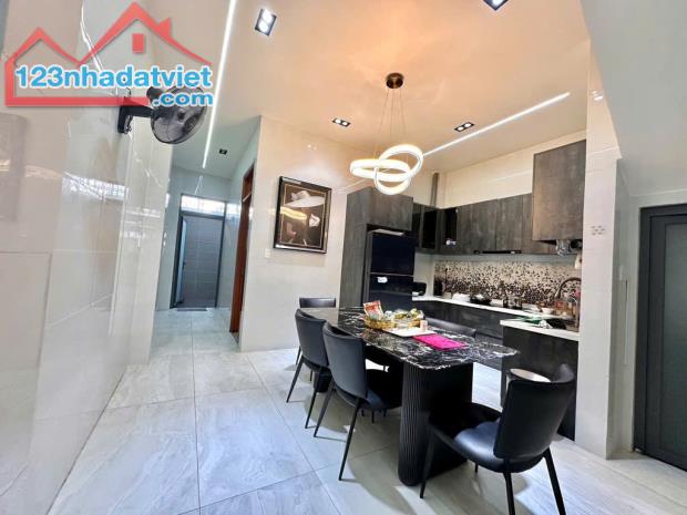 SIÊU PHẨM 3TẦNG LUNG LINH💥 DT81M (5x18) NGAY CAO ĐẲNG CÔNG THƯƠNG QUẬN 9, CHỈ 7.5TỶ TL - 2