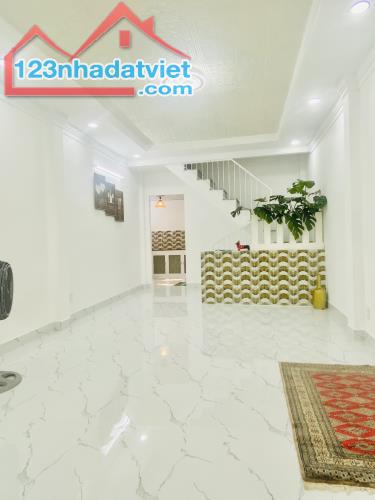 Bán Nhà Nguyễn Văn Công, giáp Phú Nhuận, 54m2, 5.35 tỷ TL 0964364745