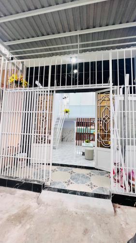 Nhà bán đường Quốc lộ-50 -Gần Bến Xe Quận 8-DT-3,8m x10m) 1 trệt-1 lửng - 1