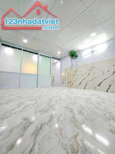 Nhà bán đường Quốc lộ-50 -Gần Bến Xe Quận 8-DT-3,8m x10m) 1 trệt-1 lửng - 5