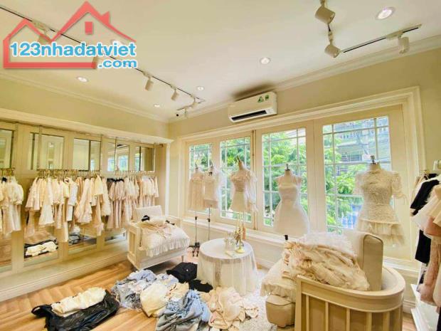 [Mặt Phố] Bán nhà MP Trần Khát Chân, 45m2X5T,Giá 18.5 Tỷ, Vỉa hè, KD sầm uất - 1