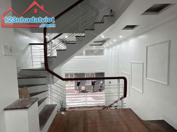 Chính chủ cần bán nhà riêng 5 tầng ngõ phố Thái Hà ôtô vào nhà SDCC - 1