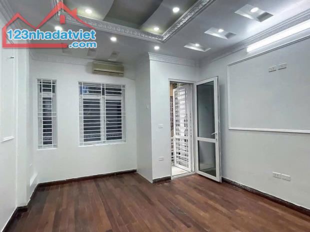 Chính chủ cần bán nhà riêng 5 tầng ngõ phố Thái Hà ôtô vào nhà SDCC - 2