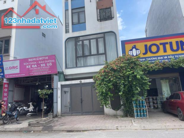 Bán 78m2 nhà 3,5 tầng dân xây mặt phố Nông Vụ, Phúc Lợi, vị trí kinh doanh, cho thuê tốt - 2