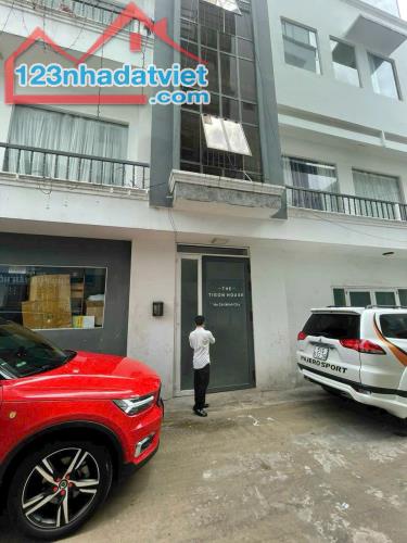 Bán nhà gốc 3 mặt tiền Ngô Tất Tố Bình Thạnh chỉ nhỉnh 28 tỷ - 2
