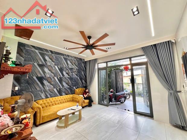 NHÀ ĐẸP 4 TẦNG, 91M²(NGANG 5M), Ô TÔ, 5PN, 5WC, TĂNG NHƠN PHÚ B, Q9
