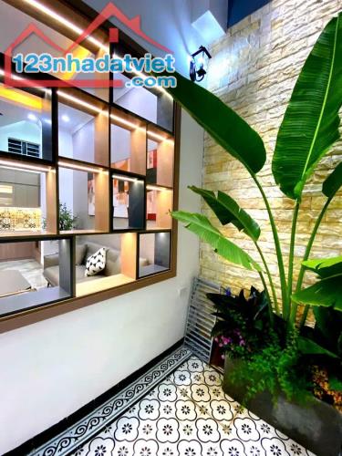 SIÊU PHẨM ĐỘI CẤN, BA ĐÌNH 43M2 5T -MT3,3M CHỈ 7.9 TỶ– 3 MẶT THOÁNG – LÔ GÓC - 4
