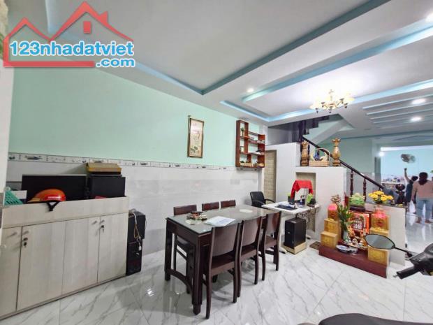BÁN NHÀ QUẬN 9,NHÀ 2 TẦNG DT 73M,NGAY NGUYỄN DUY TRINH,CHỈ 4.65TỶ TL PHƯỜNG LONG TRƯỜNG - 1