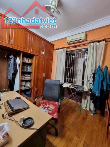 Trần Quốc Hoàn, DT 50M2x6T, MT 4.2M, giá 18 tỷ (rẻ)  PHÂN LÔ Ô TÔ TRÁNH - GẦN PHỐ - 2