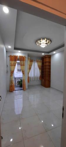 Nhà trệt 2 lầu hxh, 1/ đường số 5 P.Linh Xuân. Giá chỉ 5.6 tỷ còn thương lượng. Có giá tốt - 1