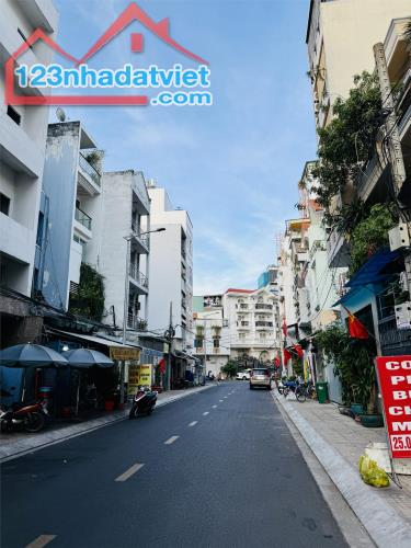 **Bán nhà HXH B22 Bạch Đằng, phường 2, Tân Bình; (4,3x17) 3 tầng, 11,7 tỷ - 4