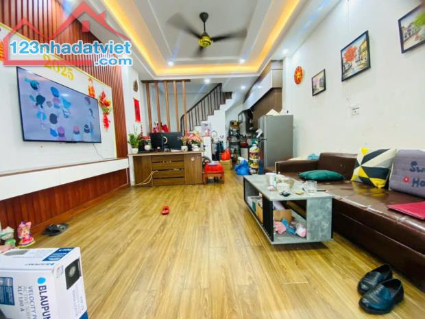 🔥BÁN NHÀ MẶT NGÕ QUANG TRUNG 5 tầng Ô TÔ 5 CHỖ ĐỖ CỬA 🔥GẦN ĐƯỜNG 2 LÀN Ô TÔ🔥