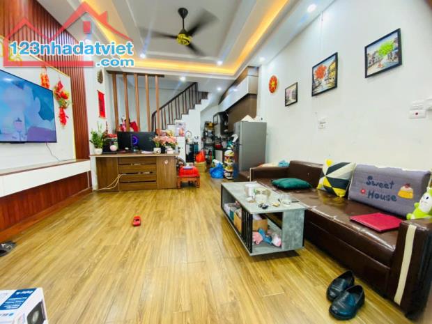 🔥BÁN NHÀ MẶT NGÕ QUANG TRUNG 5 tầng Ô TÔ 5 CHỖ ĐỖ CỬA 🔥GẦN ĐƯỜNG 2 LÀN Ô TÔ🔥 - 2
