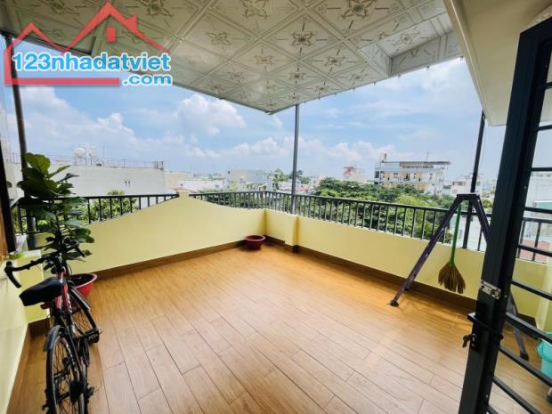 Bán nhà 5 tầng mới, hẻm 7m, SHR, ngay chợ Bùi Văn Ngữ, Q12, nhỉnh 3 tỷ. - 3