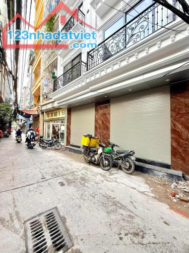 Bán nhà Khương Trung quận Thanh Xuân, DT 45m2, 5 tầng, ô tô vào nhà, giá rẻ 10.8 tỷ - 1