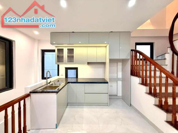 Bán nhà Khương Trung quận Thanh Xuân, DT 45m2, 5 tầng, ô tô vào nhà, giá rẻ 10.8 tỷ - 3