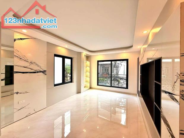 Bán nhà Khương Trung quận Thanh Xuân, DT 45m2, 5 tầng, ô tô vào nhà, giá rẻ 10.8 tỷ - 4