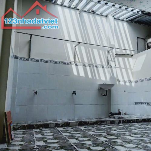 Bán nhà 1/ Giác Đạo  ,Trung chánh , Hóc Môn   DTx 100 m2 . Giá chỉ  3.8 tỷ (TL) - 2