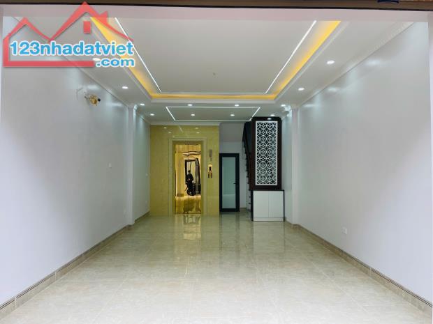 Cực phẩm! Nhà xây mới 40m2x6T thang máy - PCCC chuẩn - 1 nhà ra phố Đông Quan, Cầu Giấy. - 1