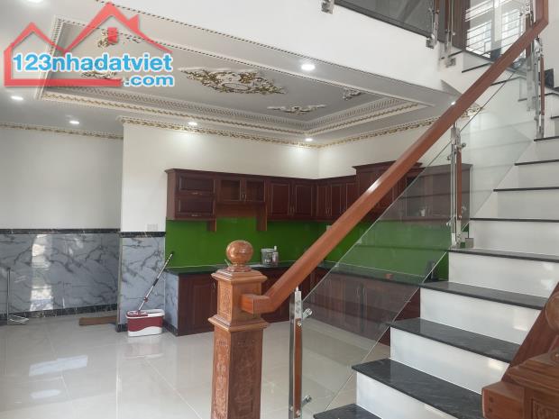 Bán nhà 1 Trệt 3 Lầu và 1 Lửng P.Tam Hòa cũ,gần BVĐK Đồng Nai - 1