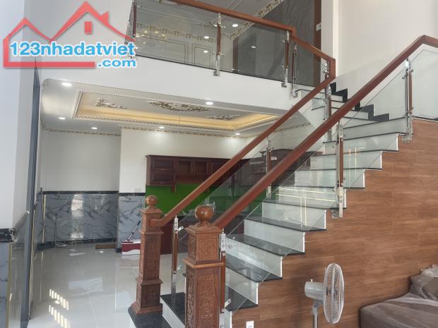 Bán nhà 1 Trệt 3 Lầu và 1 Lửng P.Tam Hòa cũ,gần BVĐK Đồng Nai - 3