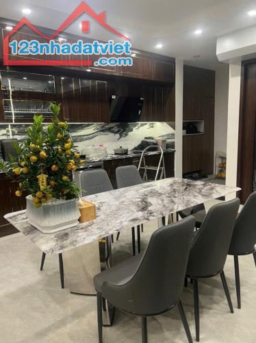PHỐ SIÊU VIP - MẶT NGÕ THÔNG - BÁN NHÀ ÔNG ÍCH KHIÊM 40M2 - 4M MẶT TIỀN - Ô TÔ - HIẾM BÁN - 2
