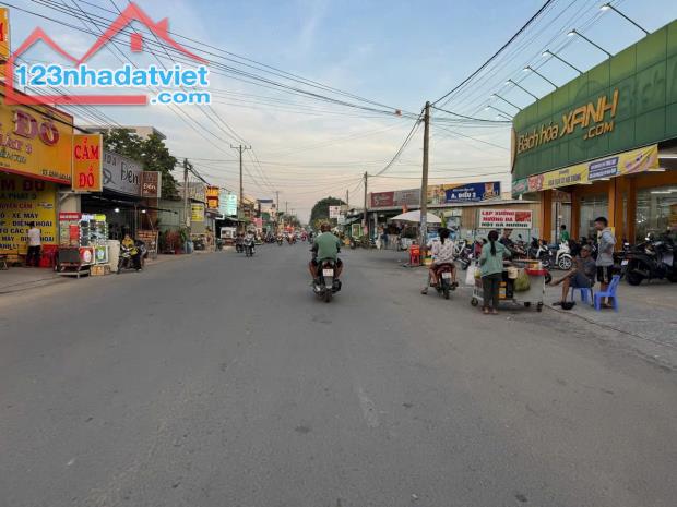 CẦN BÁN DÃY TRỌ 1KIOT+5 PHÒNG TRỌ THUÊ FULL NGAY KDC TÂN ĐỨC GIÁ 2TY550 DT 150M2 SHR - 1