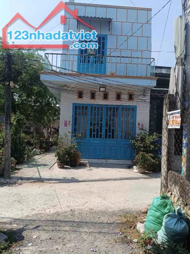 BÁN DÃY TRỌ ấp BÌNH TIỀN ,4 PHÒNG 1KIOT ,dt 5x21=105m2 SHR GIÁ 2 TỶ {thương lượng}