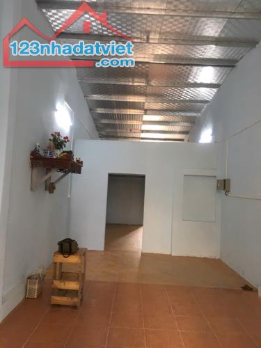 CHO THUÊ! Kho Phố Âu Cơ, Nhật Tân, Tây Hồ 70m2, 8 tr/ th, Ô tô Tải Tránh
